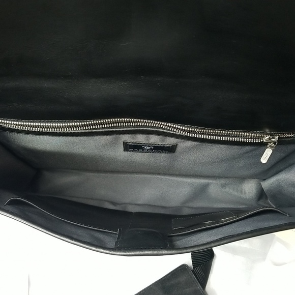 PASSCHAL RECYCLED LEATHER BRIEFCASE IN BLACK WITH BLUE STRIPE - Picture 5 of 8